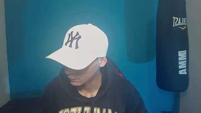 Snapshot of Burperking420_ chatting on 09-14-25, 06:51 Burperking420 online show from 09-14-25, 06:51