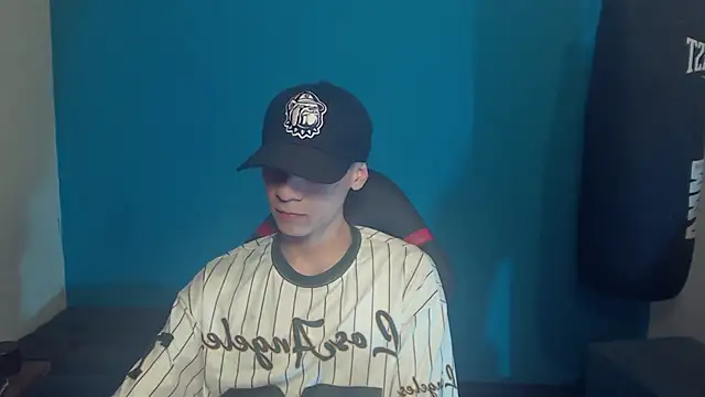 Snapshot of Burperking420_ chatting on 10-17-25, 07:16 Burperking420 online show from 10-17-25, 07:16