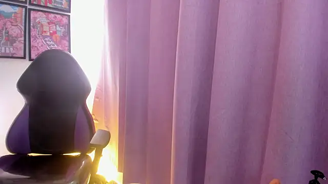 Snapshot of Elissa_SexyGirl chatting on 09-22-25, 01:13 Elissa SexyGirl online show from 09-22-25, 01:13