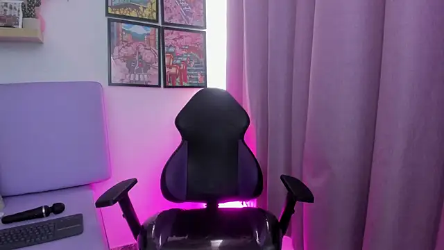 Snapshot of Elissa_SexyGirl chatting on 11-08-25, 03:34 Elissa SexyGirl online show from 11-08-25, 03:34