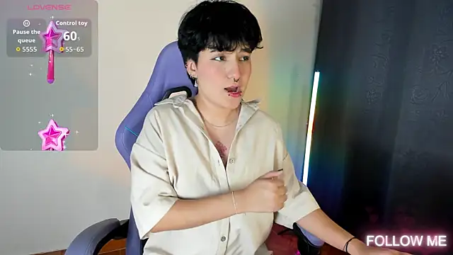 Snapshot of emma_cute7 chatting on 02-06-26, 07:12 emma cute7 online show from 02-06-26, 07:12