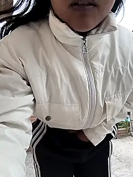 bella warzon online show from 10-05-25, 08:07