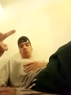 Snapshot of zbidoti chatting on 03-07-25, 10:24 zbidoti online show from 03-07-25, 10:24