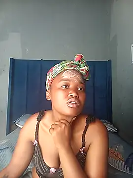 Snapshot of SexyShybarbie chatting on 10-16-25, 07:20 SexyShybarbie online show from 10-16-25, 07:20