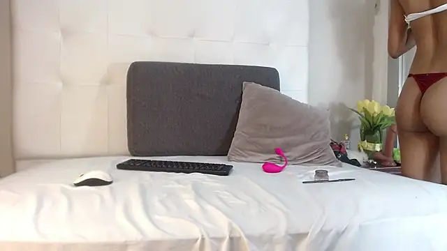 willow smitt online show from 10-09-25, 11:30