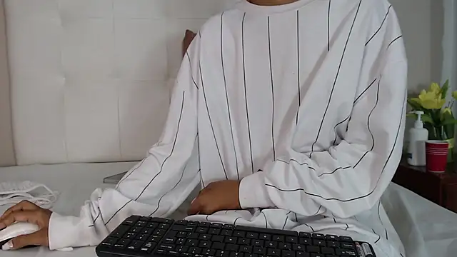 willow smitt online show from 01-10-26, 12:07