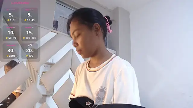 willow smitt online show from 03-14-26, 02:00