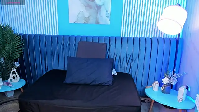 roxy hell online show from 09-19-25, 07:25