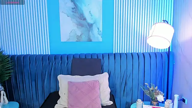 roxy hell online show from 11-01-25, 12:07