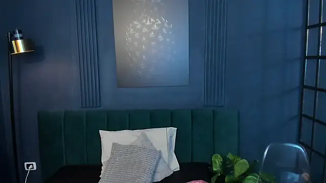 roxy hell online show from 01-18-26, 12:20