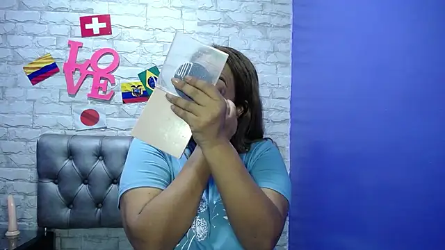 Snapshot of Milf-Prettyboobs chatting on 06-21-26, 10:51 Milf-Prettyboobs online show from 06-21-26, 10:51