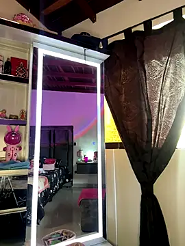 Snapshot of Paulet_Johnson chatting on 11-23-25, 08:52 Paulet Johnson online show from 11-23-25, 08:52