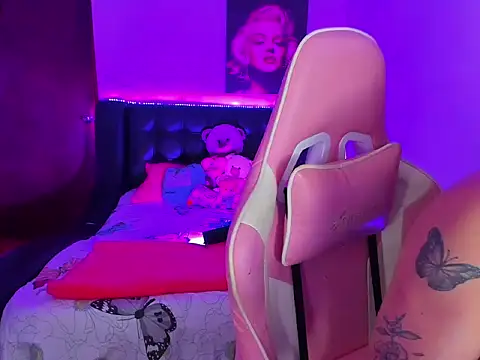 Snapshot of Aleja_monnroe chatting on 01-17-26, 08:56 Aleja monnroe online show from 01-17-26, 08:56