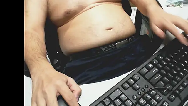 Snapshot of chi_38 chatting on 03-16-25, 04:56 chi 38 online show from 03-16-25, 04:56