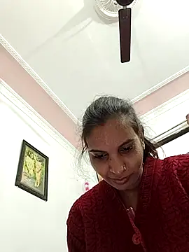 Hotty-Nidhi online show from 11-28-25, 05:21