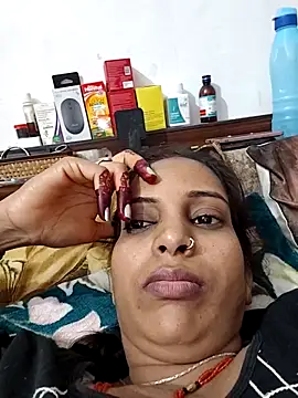 Hotty-Nidhi online show from 02-18-26, 03:02