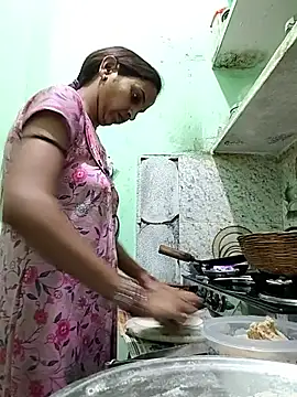 Hotty-Nidhi online show from 02-23-26, 04:37