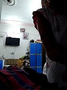 Hotty-Nidhi online show from 03-13-26, 10:22