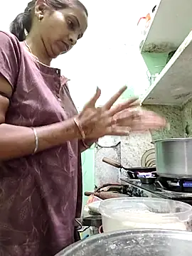 Hotty-Nidhi online show from 03-14-26, 04:12