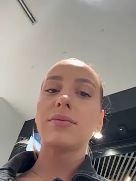 AlexisWhit online show from 09-25-25, 08:29