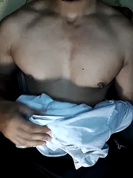 Snapshot of HARSHHU01 chatting on 10-06-25, 05:10 HARSHHU01 online show from 10-06-25, 05:10