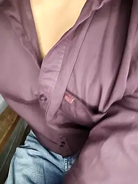 Snapshot of HARSHHU01 chatting on 04-06-26, 06:20 HARSHHU01 online show from 04-06-26, 06:20