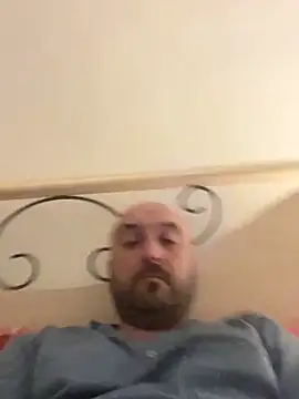 Snapshot of maxxxio12 chatting on 03-08-25, 11:37 maxxxio12 online show from 03-08-25, 11:37