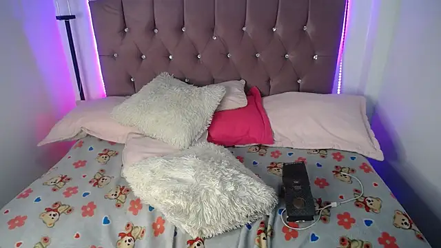 charlotte walker1 online show from 03-14-25, 03:26