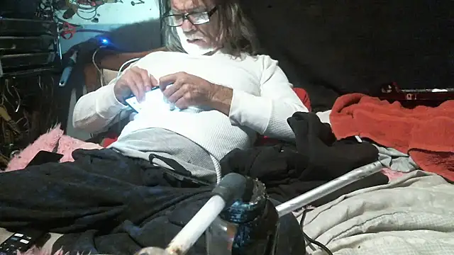 Snapshot of hahard1onestill chatting on 02-03-26, 03:04 hahard1onestill online show from 02-03-26, 03:04