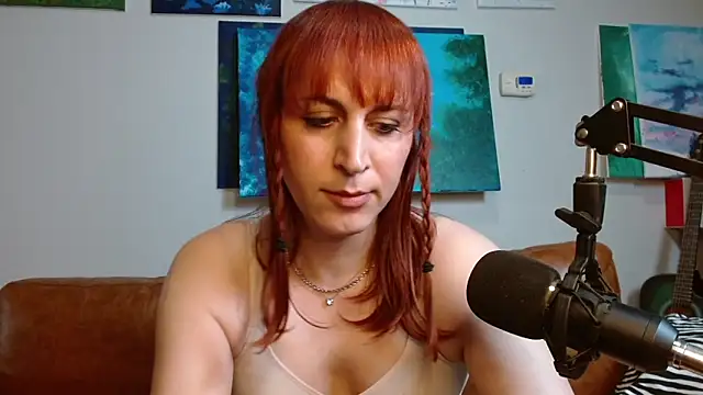 Snapshot of ChewyCandy chatting on 10-28-25, 11:29 ChewyCandy online show from 10-28-25, 11:29