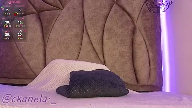 Kanela miller  online show from 11-23-25, 01:00