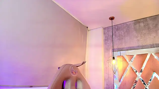 adara evanss online show from 10-08-25, 09:34