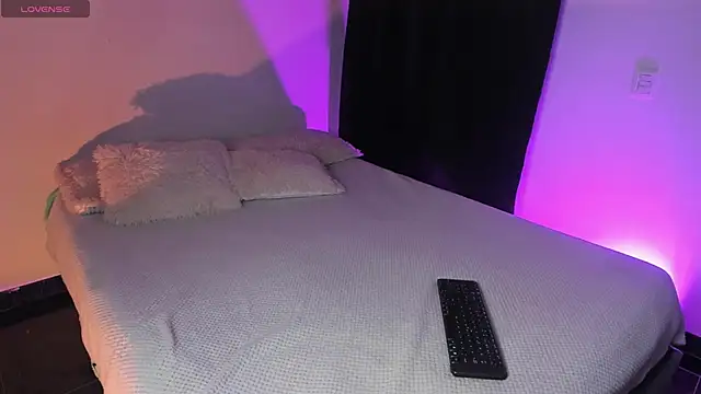 adara evanss online show from 12-20-25, 01:34