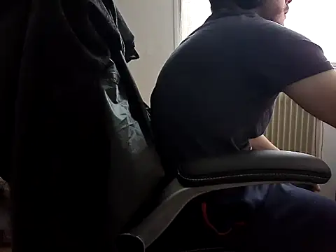 Tutur19 online show from 03-15-25, 03:37