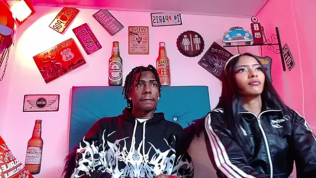 Snapshot of lili_roussi chatting on 10-30-25, 01:18 lili roussi online show from 10-30-25, 01:18