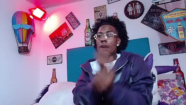 Snapshot of lili_roussi chatting on 12-20-25, 10:17 lili roussi online show from 12-20-25, 10:17