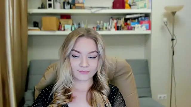 Snapshot of Kara_Smith_ chatting on 11-29-25, 10:46 Kara Smith online show from 11-29-25, 10:46