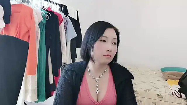 Snapshot of Rachel-6600 chatting on 10-27-25, 04:05 Rachel-6600 online show from 10-27-25, 04:05