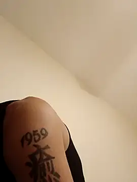 Snapshot of HazelEyedJay420 chatting on 03-13-25, 03:54 HazelEyedJay420 online show from 03-13-25, 03:54