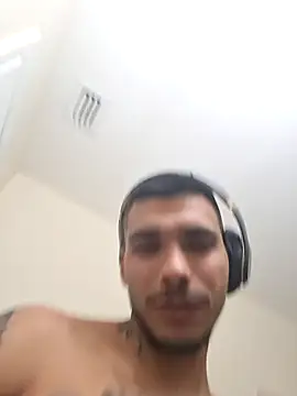 Snapshot of HazelEyedJay420 chatting on 01-11-26, 05:34 HazelEyedJay420 online show from 01-11-26, 05:34