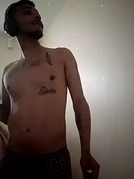 Snapshot of HazelEyedJay420 chatting on 01-16-26, 01:04 HazelEyedJay420 online show from 01-16-26, 01:04