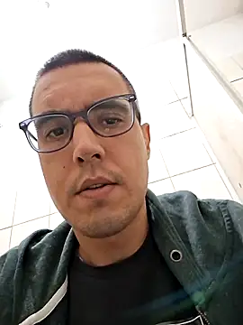 Snapshot of marco199077 chatting on 03-14-26, 10:37 marco199077 online show from 03-14-26, 10:37