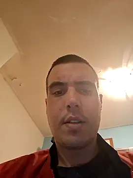 Snapshot of marco199077 chatting on 03-26-26, 02:39 marco199077 online show from 03-26-26, 02:39