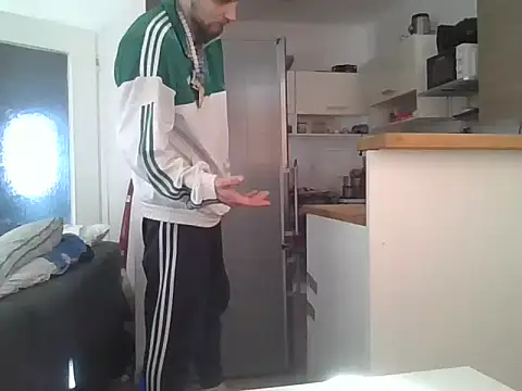 ThePython666 online show from 03-18-25, 03:21