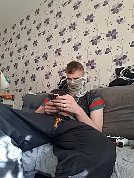 ThePython666 online show from 10-20-25, 11:54