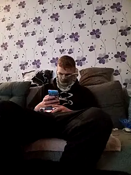 ThePython666 online show from 10-28-25, 03:43