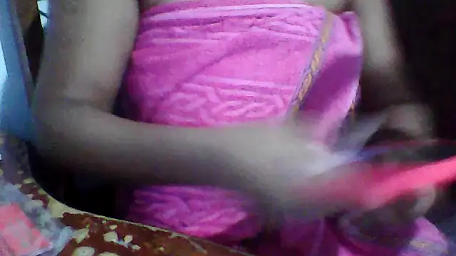 Snapshot of Sydneyputinha chatting on 09-27-25, 02:05 Sydneyputinha online show from 09-27-25, 02:05