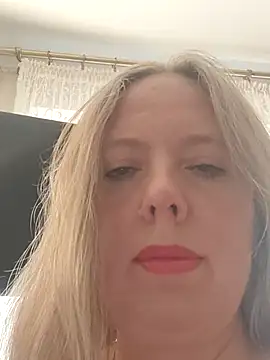 Snapshot of Irina3718 chatting on 09-12-25, 10:26 Irina3718 online show from 09-12-25, 10:26