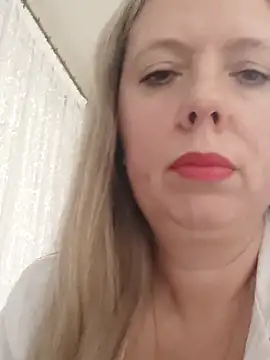Snapshot of Irina3718 chatting on 09-29-25, 04:34 Irina3718 online show from 09-29-25, 04:34