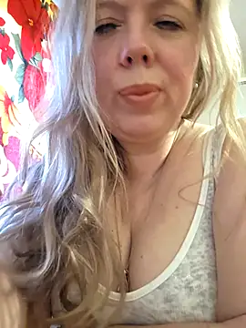 Irina3718 online show from 04-28-26, 03:17